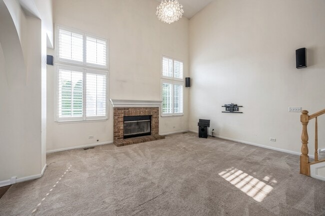 Building Photo - 9482 Inverness Dr