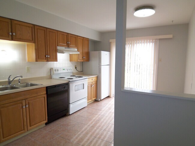 Building Photo - 10366 Parkman Dr