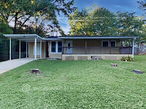 Building Photo - 1711 Donna Lynn Dr