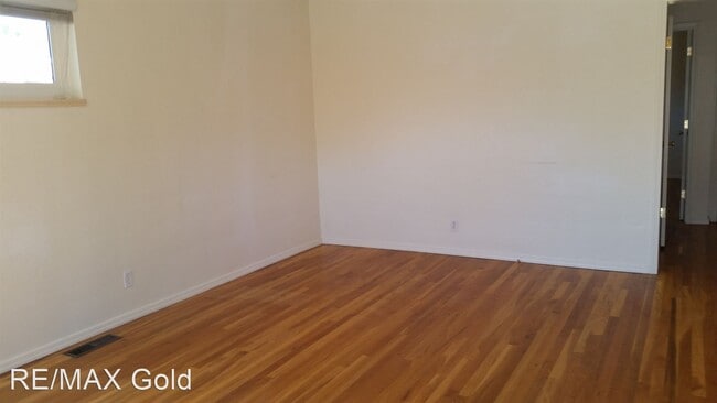 Building Photo - 2 br, 1 bath House - 867 Edelweiss Street