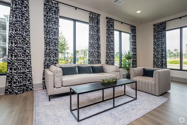 Interior Photo - The Charles Florida