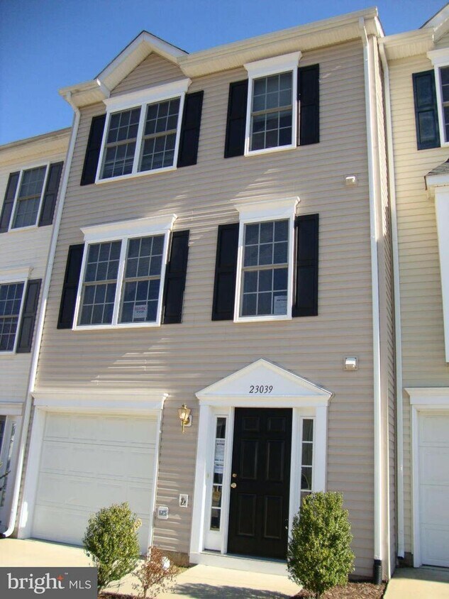 Primary Photo - 23039 Sir Barton Ct