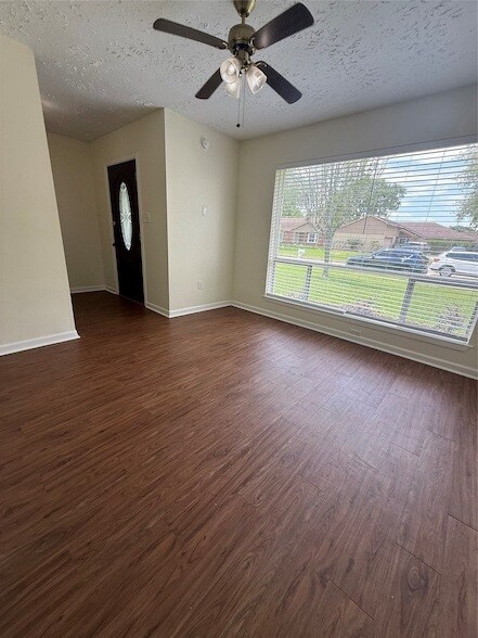 Foto del edificio - 17514 Heritage Cove Dr