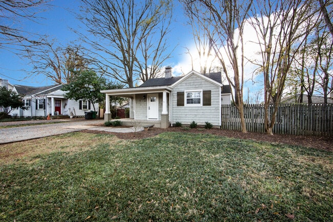 Building Photo - Charming 3BD/1BA Home in Sedgefield!