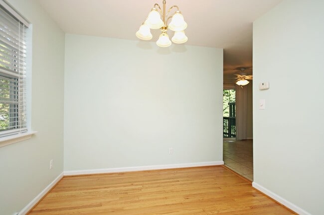 Building Photo - Pet-Friendly Fry's Spring Duplex