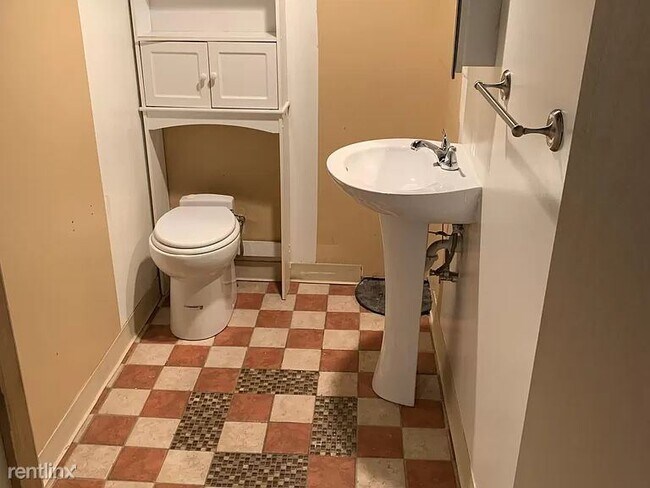 Foto del edificio - 3 br, 2 bath House - 6417 Glenoak Ave