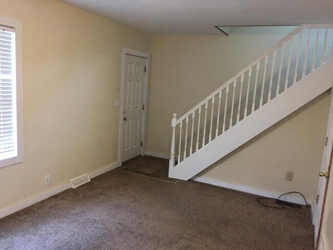 Foto del edificio - 1221 America Ave NW