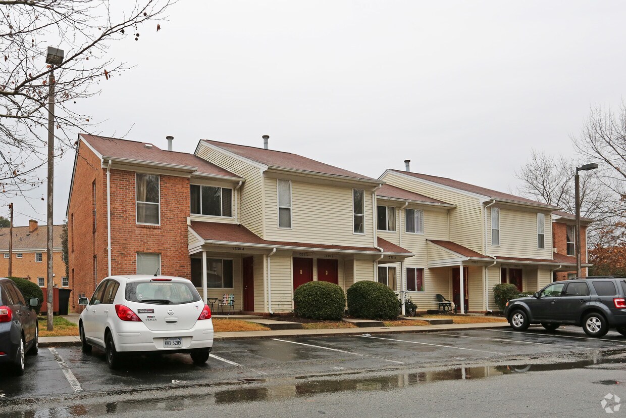 Foto del edificio - Clinton Gardens