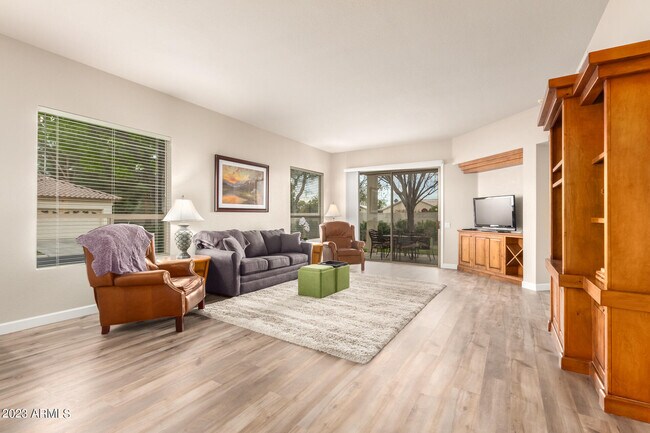 Foto del edificio - 9753 E Holiday Way