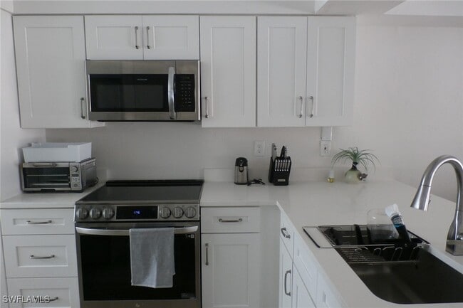 Foto del edificio - 16252 Kelly Woods Dr