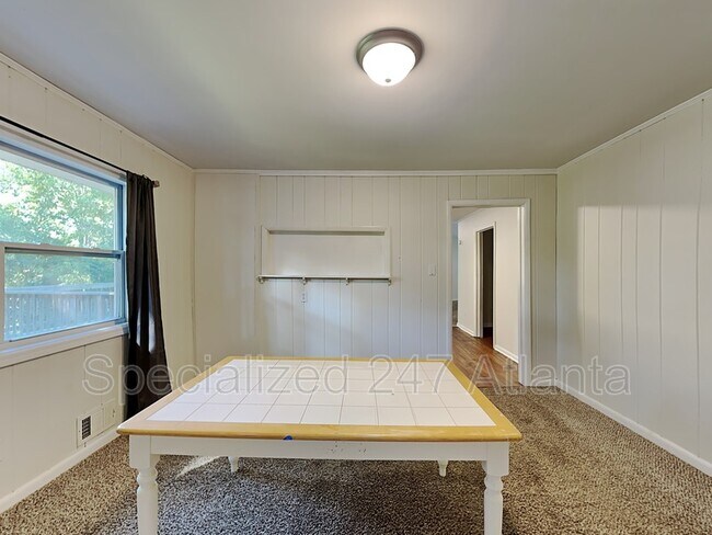 Building Photo - 2503 Brooks Dr