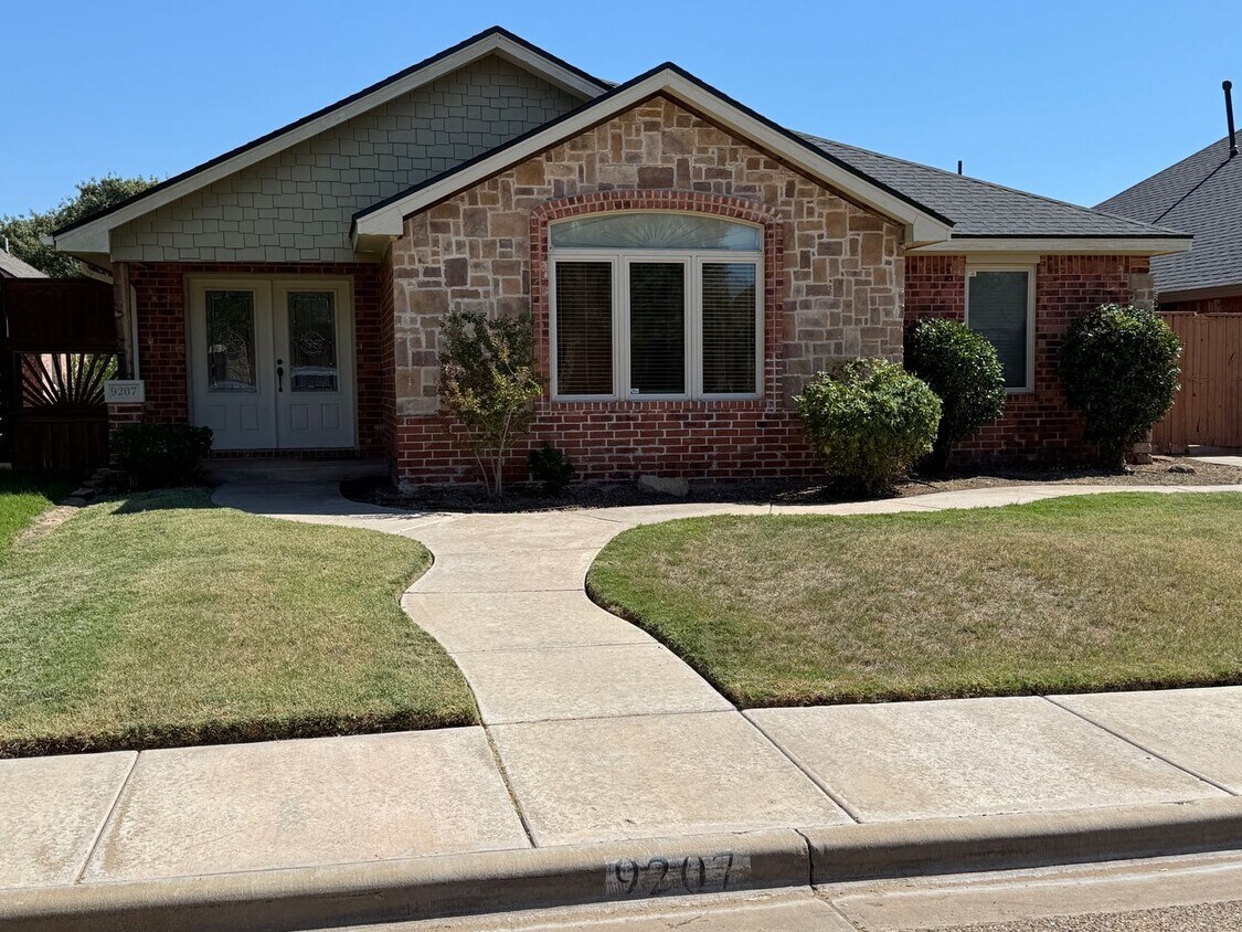 Primary Photo - 9207 Homestead Ave