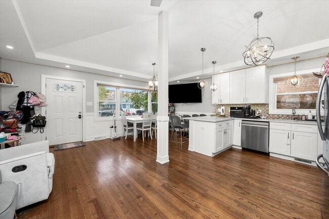 Foto del edificio - 7457 64th St