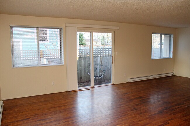 Foto del edificio - Mississippi/Williams 3 Bedroom Ranch House...