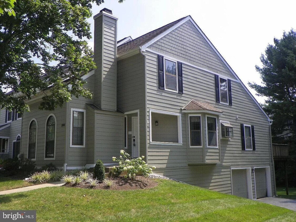 Primary Photo - 1806 Westfield Ct