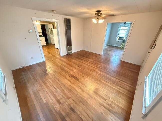 Building Photo - 2 Bed 1 Bath Springfield, MO
