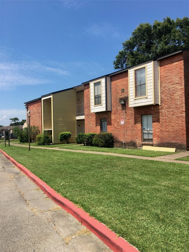 Foto del edificio - 13480 S Thorntree Dr