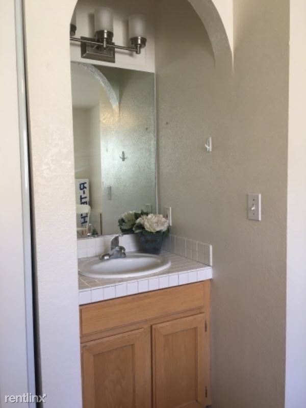 Building Photo - 2 br, 2 bath Townhome - 1234 fort mohave