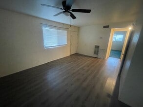 Building Photo - 4360 Twin View Cir