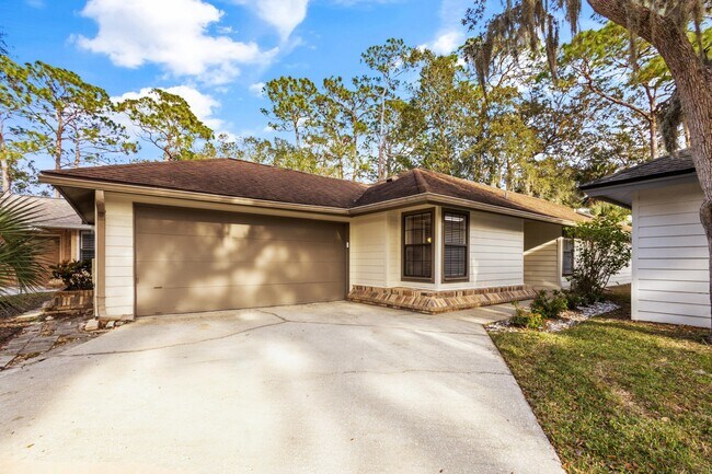 Building Photo - 6223 Klondike Dr