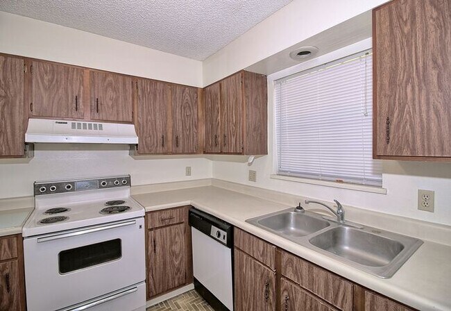 Foto del edificio - 2 Bed I Bath Apartment