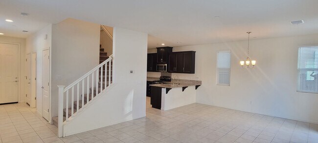 Foto del edificio - Great 3 bedroom 2.5 Bath Home with Loft