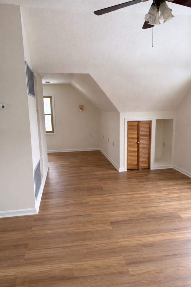 Building Photo - 25 Lawndale Ave