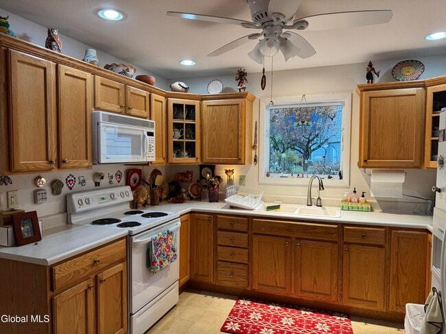 Foto del edificio - 18 Conver Dr