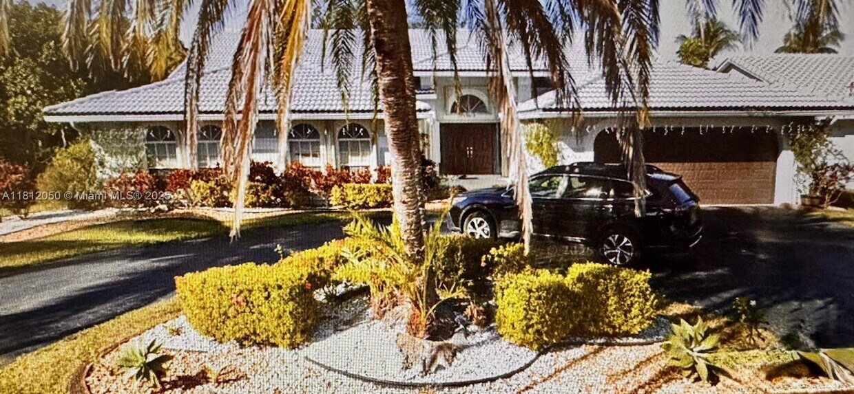 Primary Photo - 5136 NW 99th Way