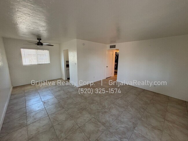 Foto del edificio - 4617 E Eastland St