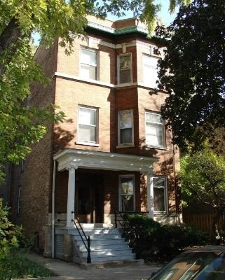 Foto principal - 3721 N Greenview Ave