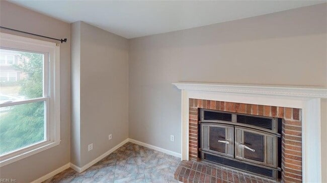 Building Photo - 5524 Annandale Dr