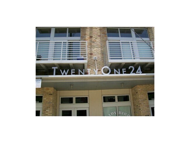 Foto del edificio - 2124 E 6th St