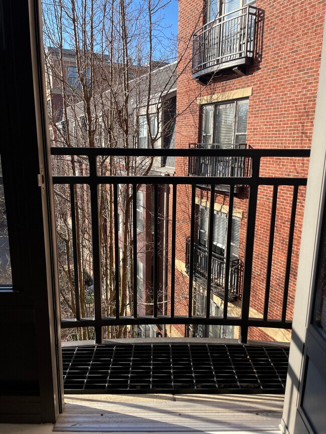 Foto del edificio - 519 Harrison Ave