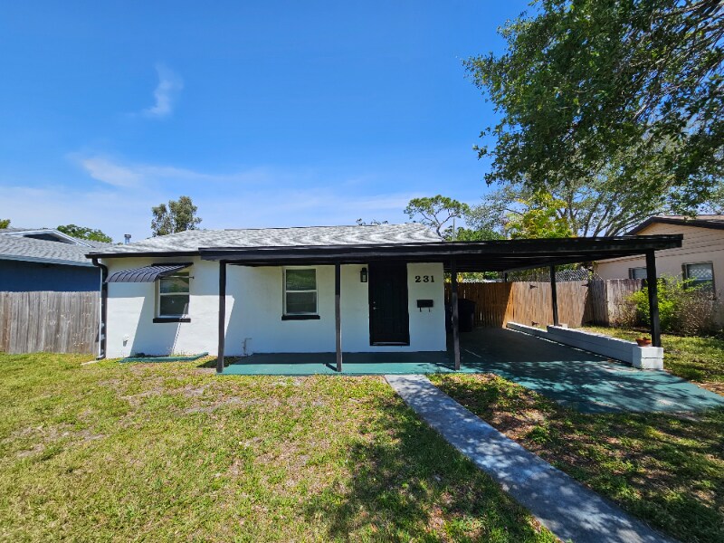 Foto principal - 231 42nd Ave NE