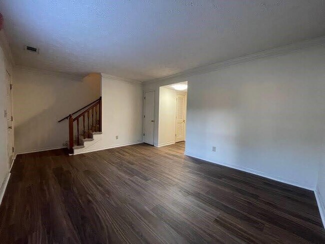 Foto del edificio - 1771 Southgate Way SE
