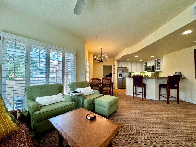 Foto del edificio - AVAILABLE NOW! UNFURNISHED SECOND LEVEL 2 ...