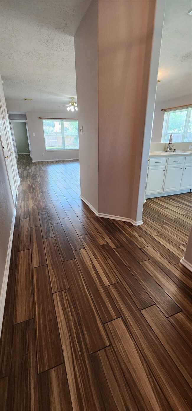 Building Photo - 7422 Cheeca Lodge Ln