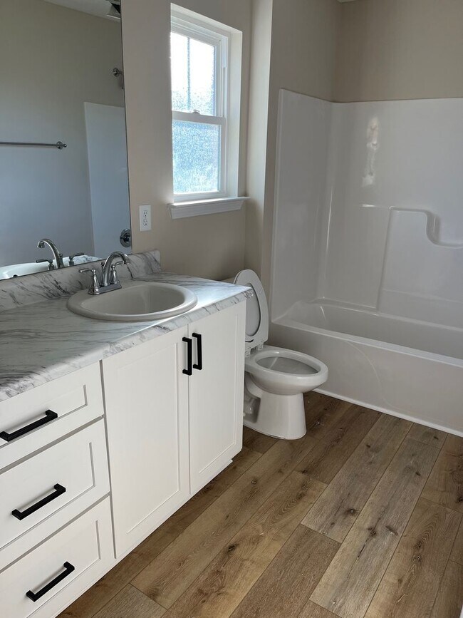 Foto del edificio - 3 Bed 2 Bath