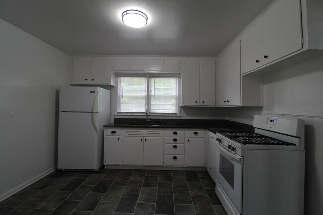 Foto del edificio - 3 Bedroom 1 Bath House In Mission Kansas