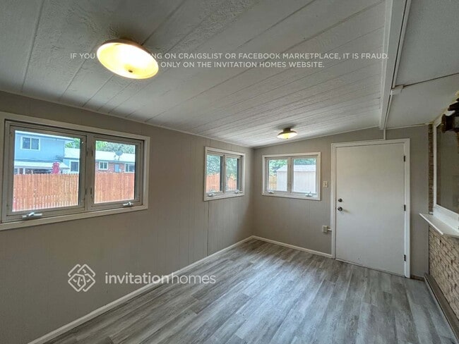 Building Photo - 8866 W Asbury Dr