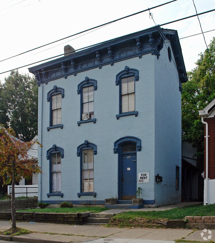 Building Photo - 217 E 15th St