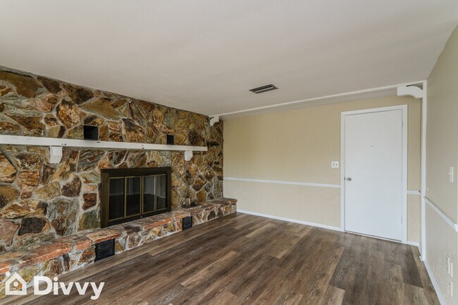 Building Photo - 3523 Margate Dr