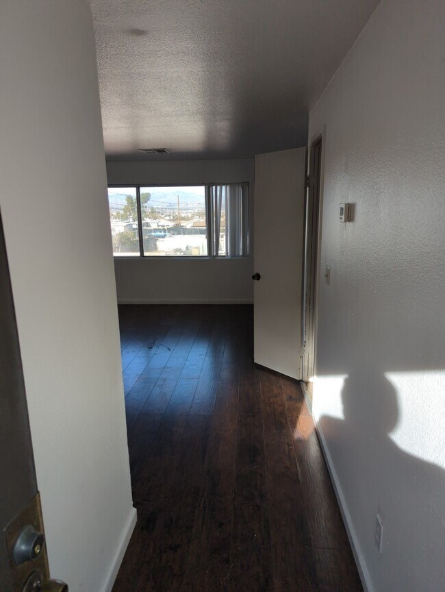 Foto del edificio - 307 W Atlantic Ave