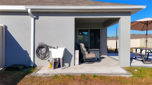 Building Photo - 7011 SW 136th Ln