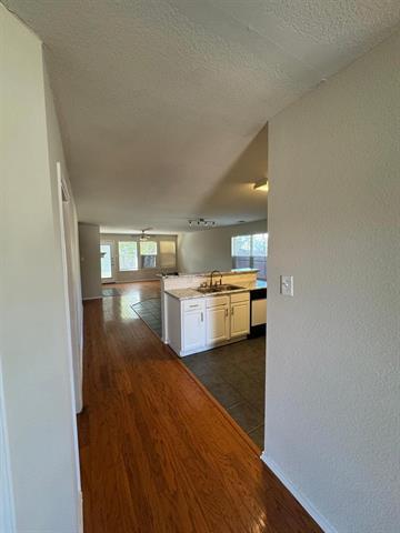 Foto del edificio - 9205 Lenox Dr