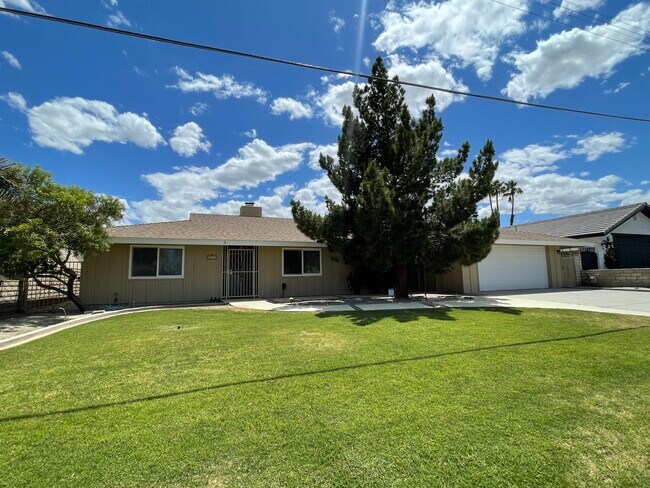 Foto del edificio - 79815 Westward Ho Dr