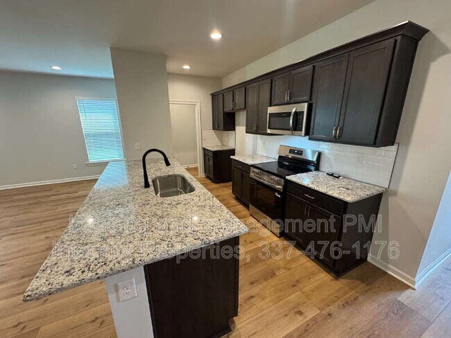 Foto del edificio - 213 Tatum Ln