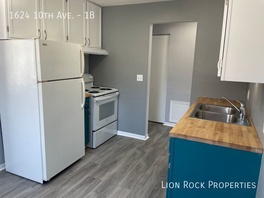Primary Photo - Discover Your New Home at Newport Ponds - ...