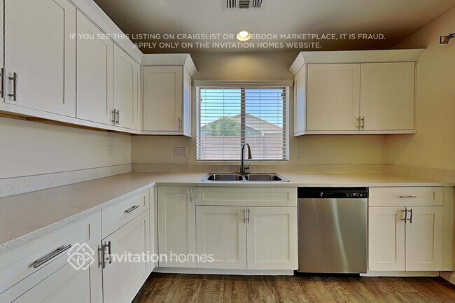 Foto del edificio - 12218 W Hadley St